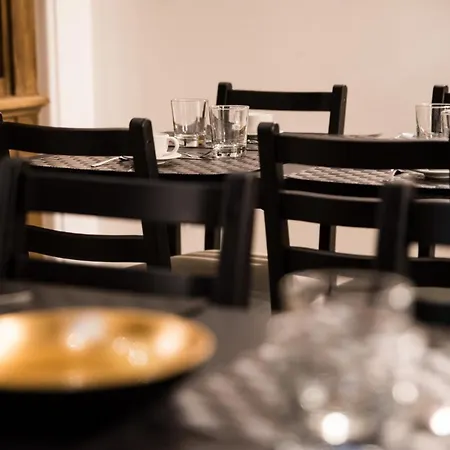 Fourooms - Sparano בית הארחה